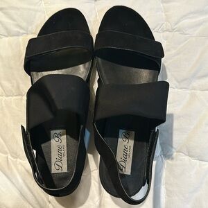 NWT Diane B Sandals, size 11